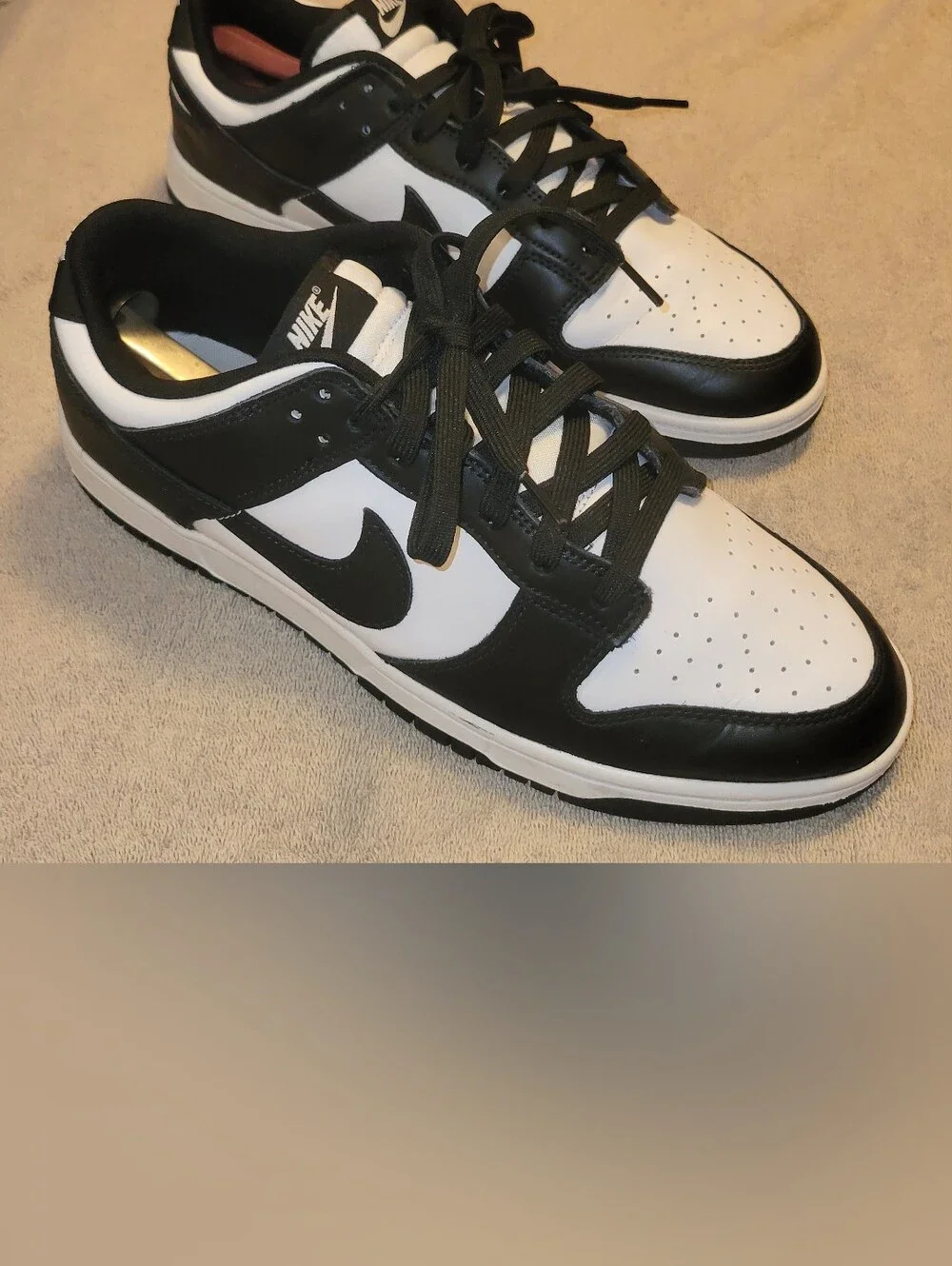 Nike Men’s Low-Top Sneakers in Black and White